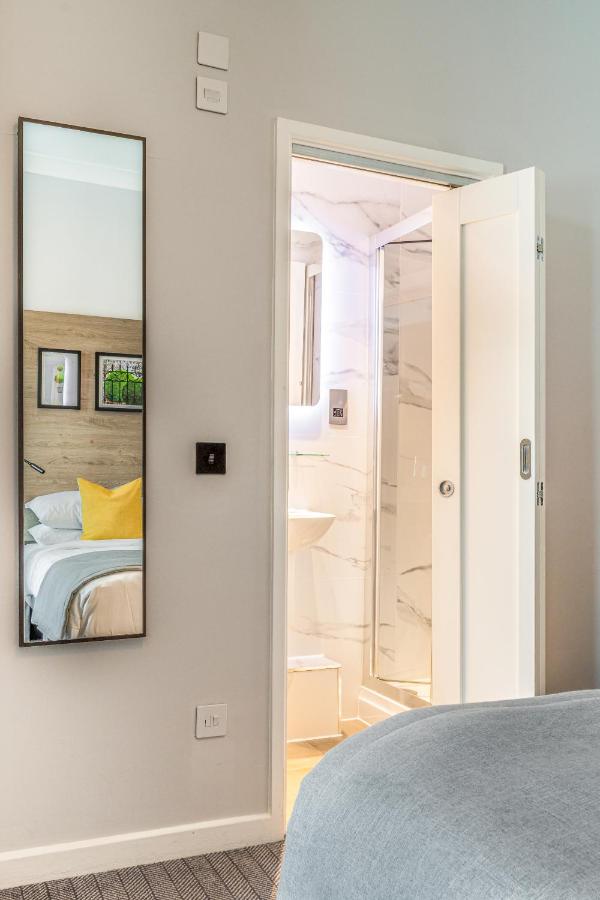 Princes Square Hotel - 4