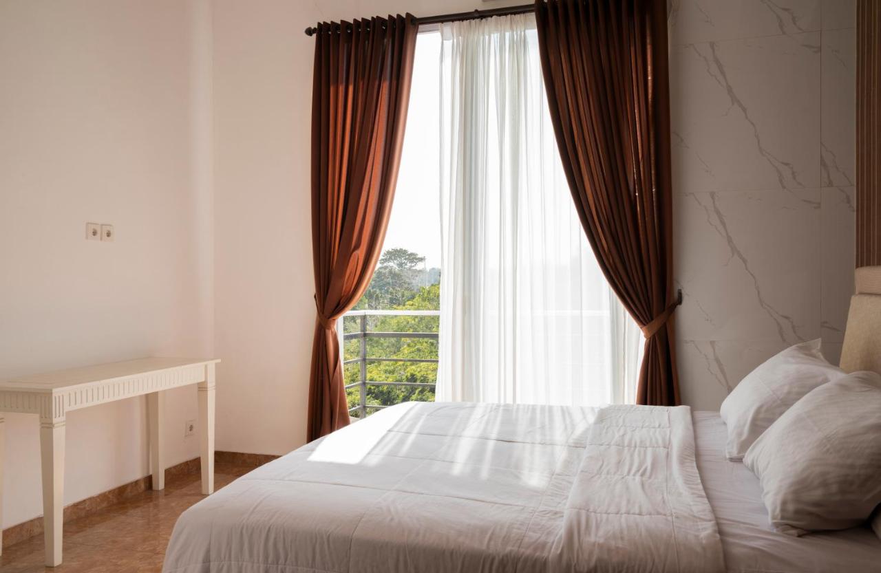 Villa with view rooftop in Nusa Dua Bukit - 2