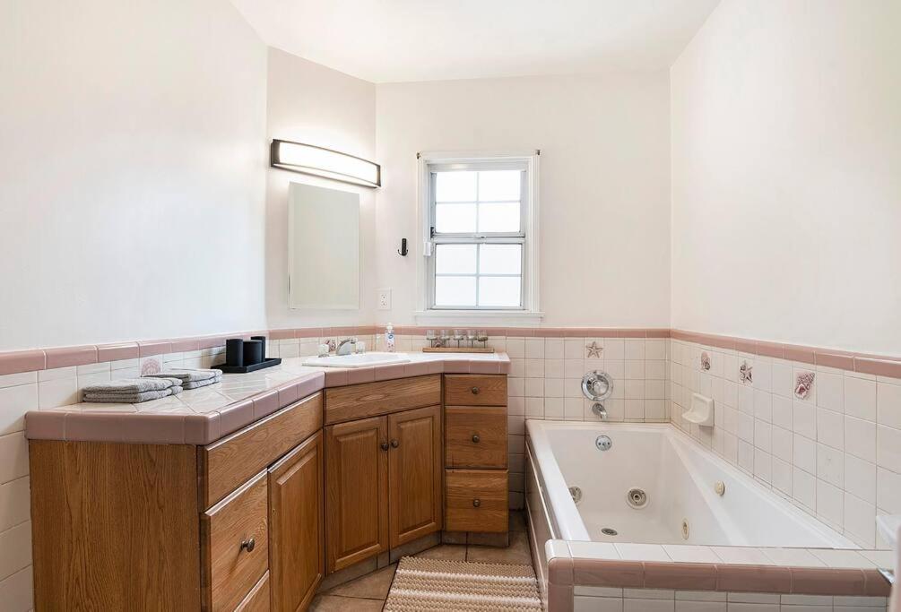 Updated 3-Bedroom LA Home with Backyard, BBQ & Family-Friendly Amenities - 5