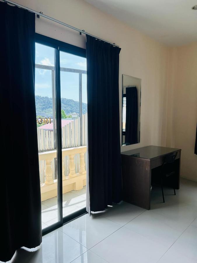 Royal Waves Hotel - 5