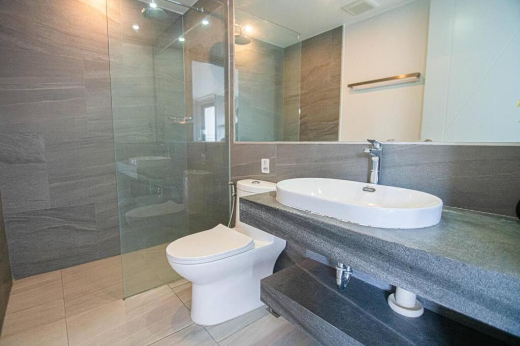 Modern & Stylish Apartment-2BR - NV-518 - 4