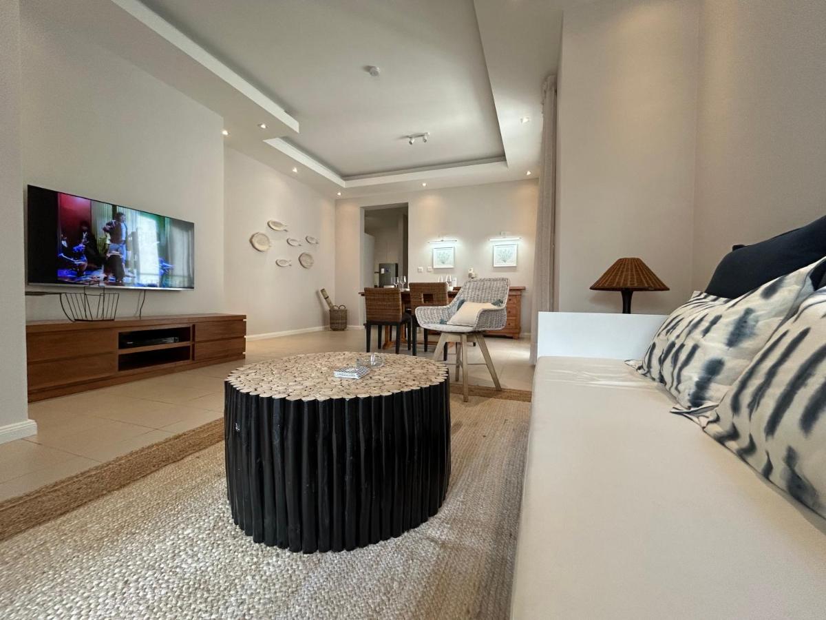 Blue Waves Beachfront Penthouse - 2