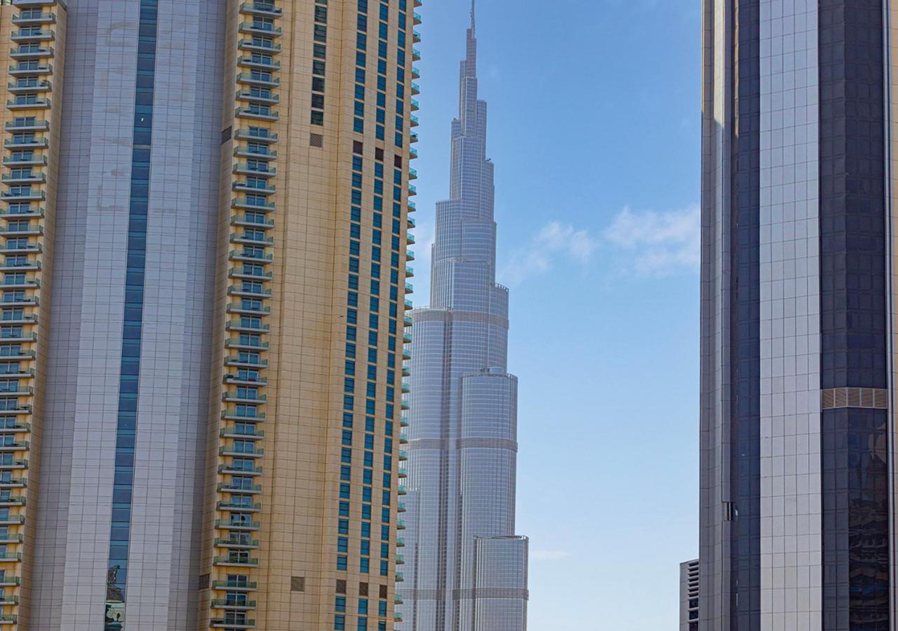 Burj Khalifa View! 2 Bedroom Luxe Apartment with 4 minute walk to Dubai Mall! Pool and Sauna Access! - 2