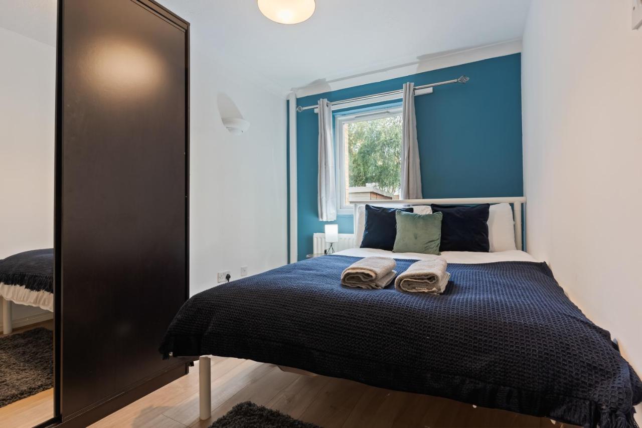 Lovely 4BR house in the city with Parking - 3