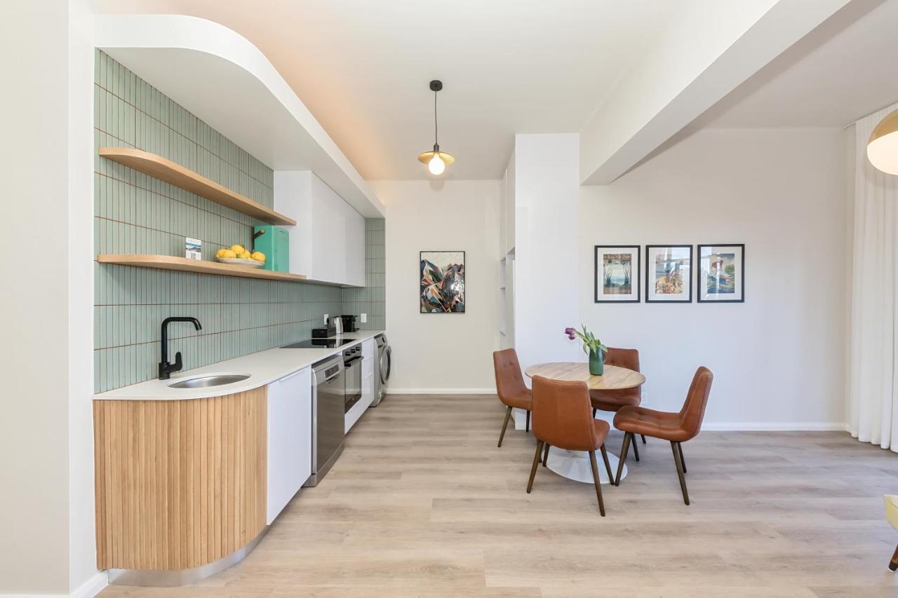 Camps Bay Family Apartments - 5