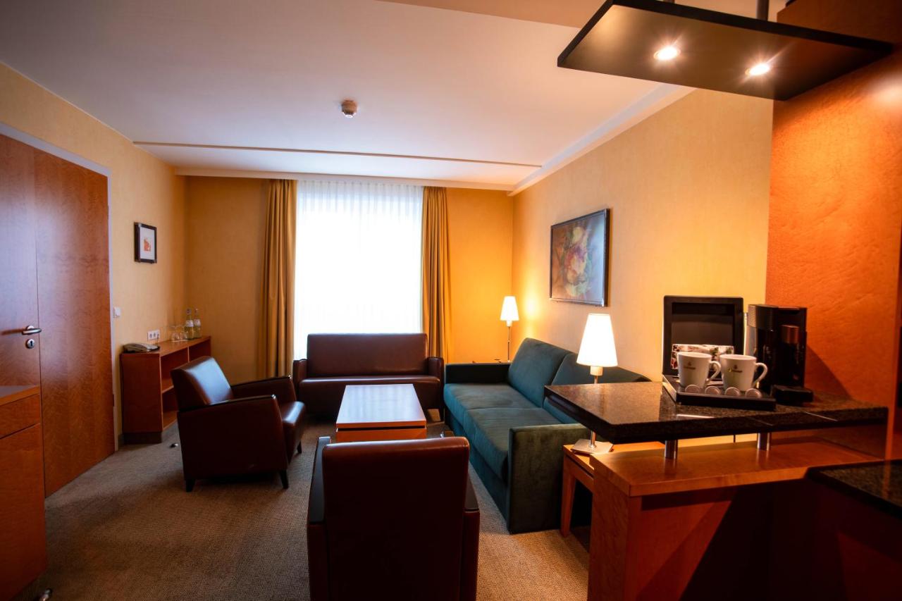 Best Western Premier Airporthotel Berlin - 5