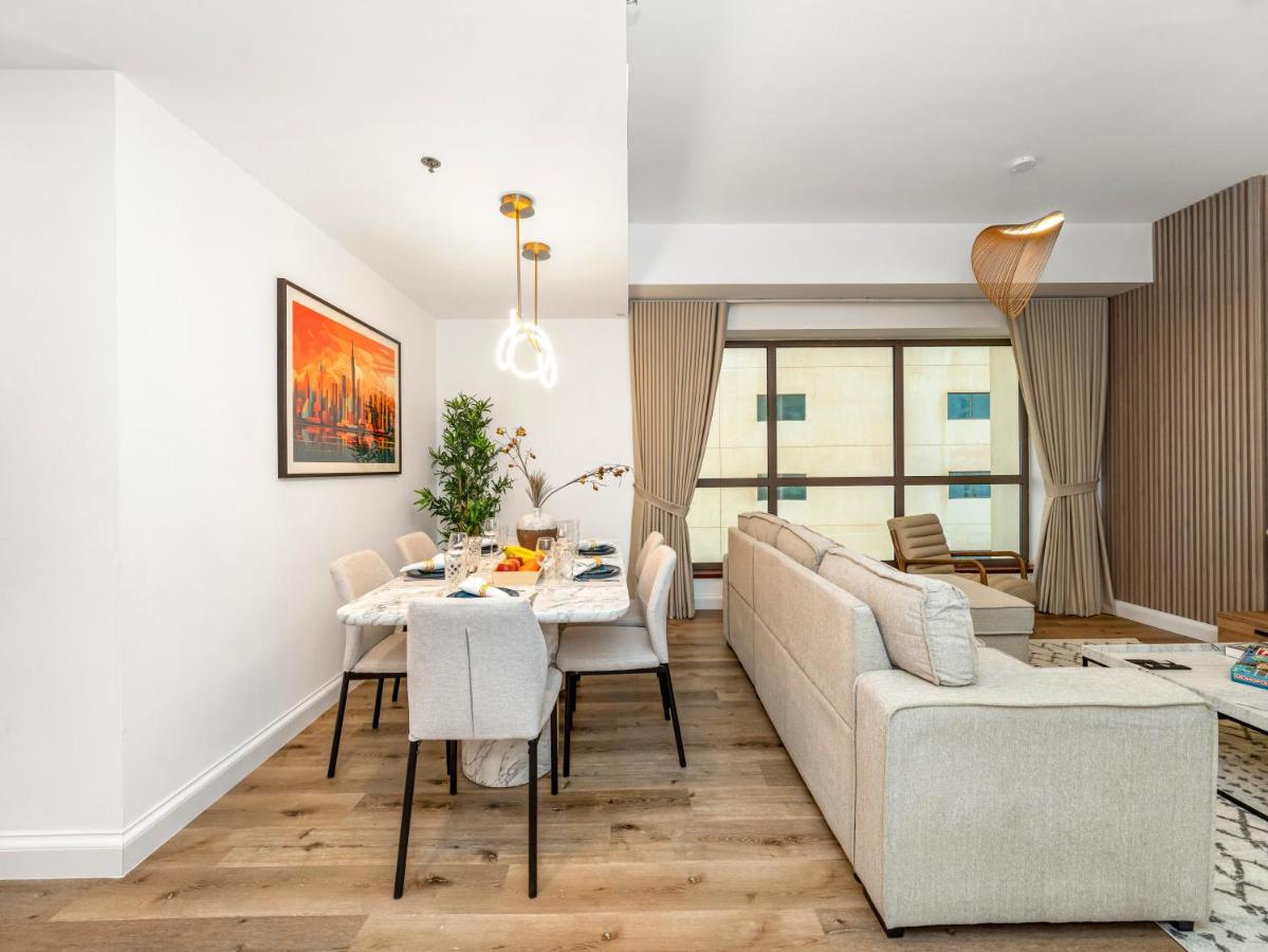 Elegant Dubai Eye Beach Retreat - 4