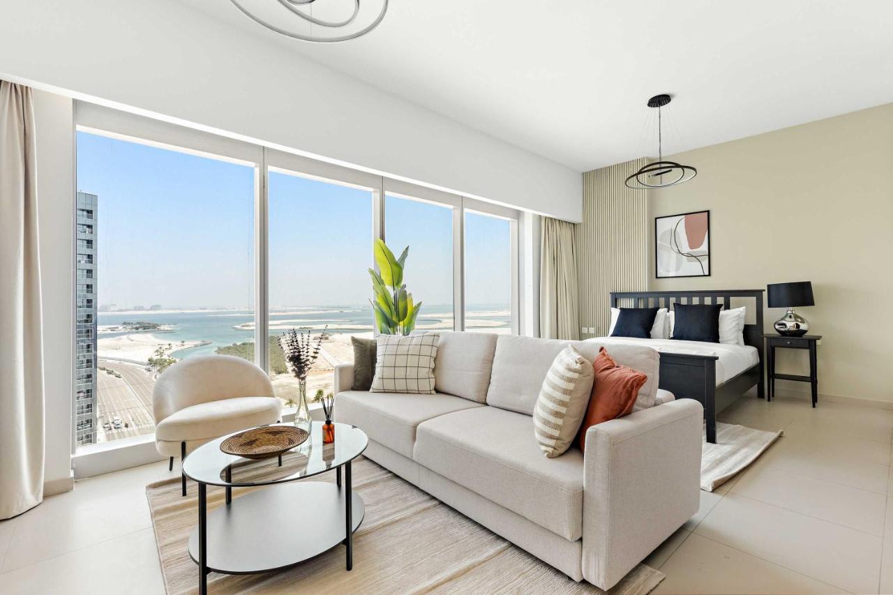 Silkhaus Vacation Homes Modern Studio in Arc Tower A at Reem Island