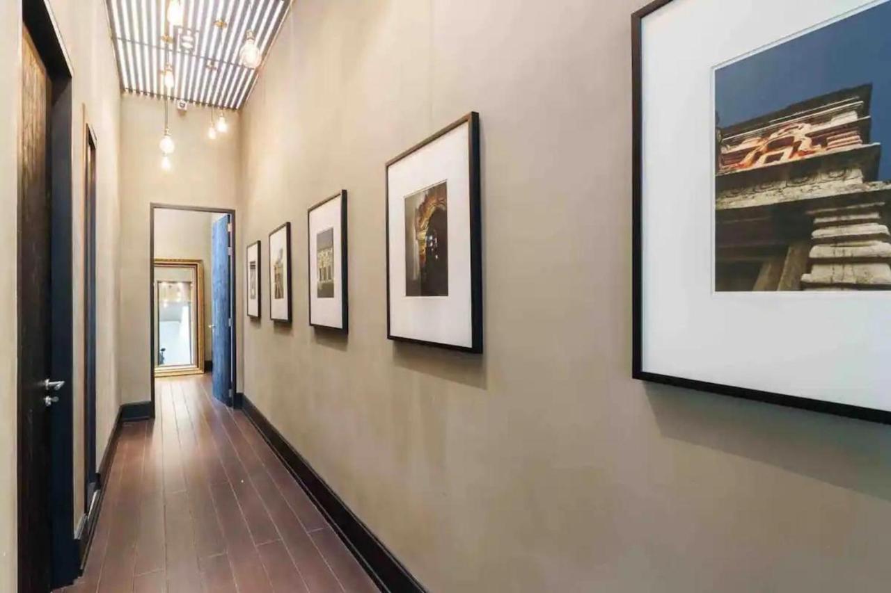 Luxury Pool Villa with Jacuzzi & Lift by Thonglor - 4