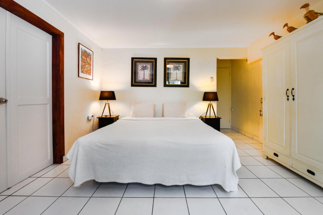 Brisas Studio Apartments - 2