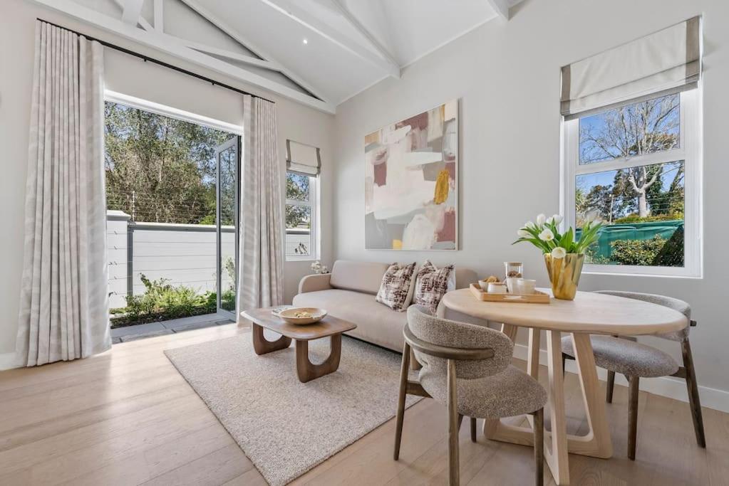 The Olive Cottage in Constantia - 4