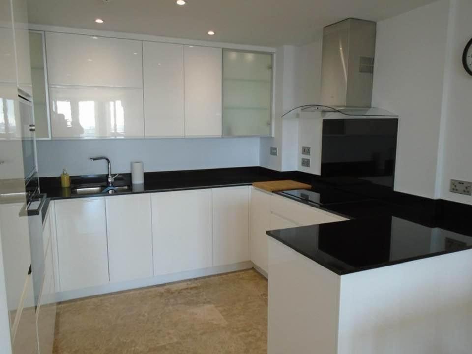 Family apartment with swimming pools 3 bedroom 2 bathroom Rock facing