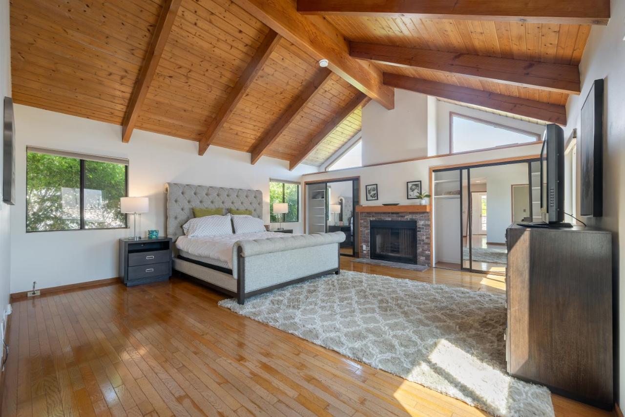 Large 5 BR- Beverly Hills Adj - 5