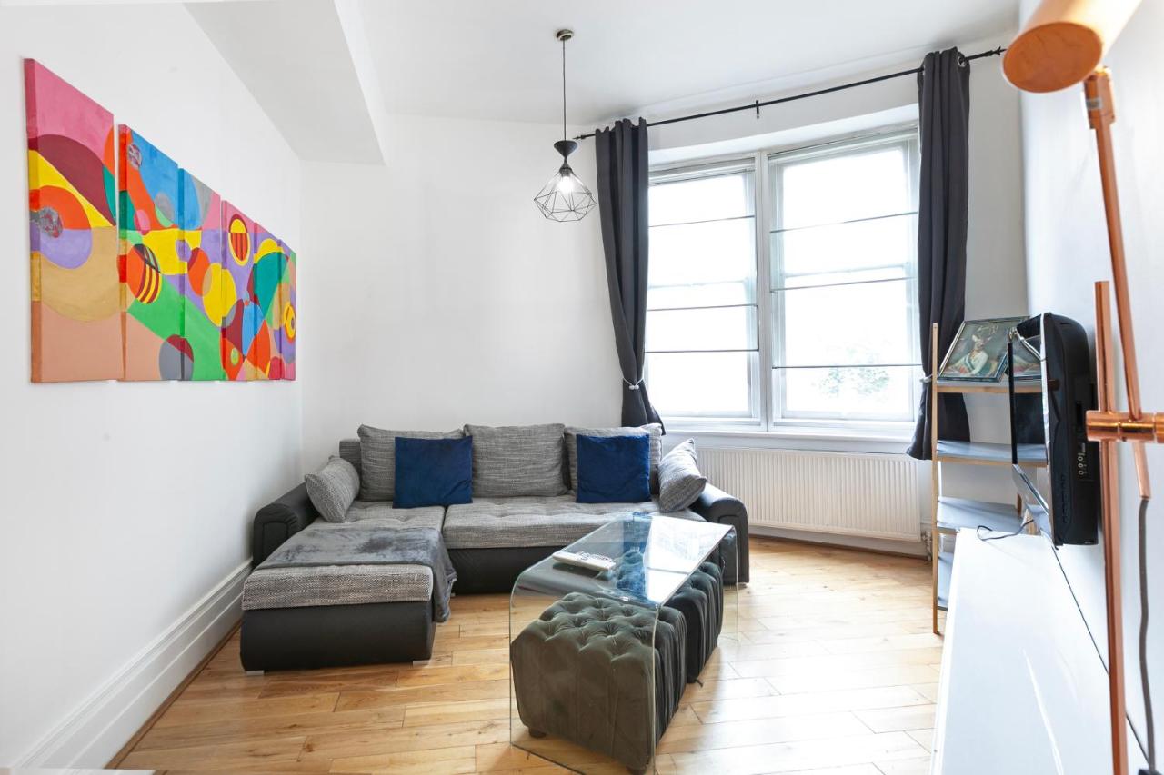 Charming Two-Bedroom Flat in Notting Hill - 4