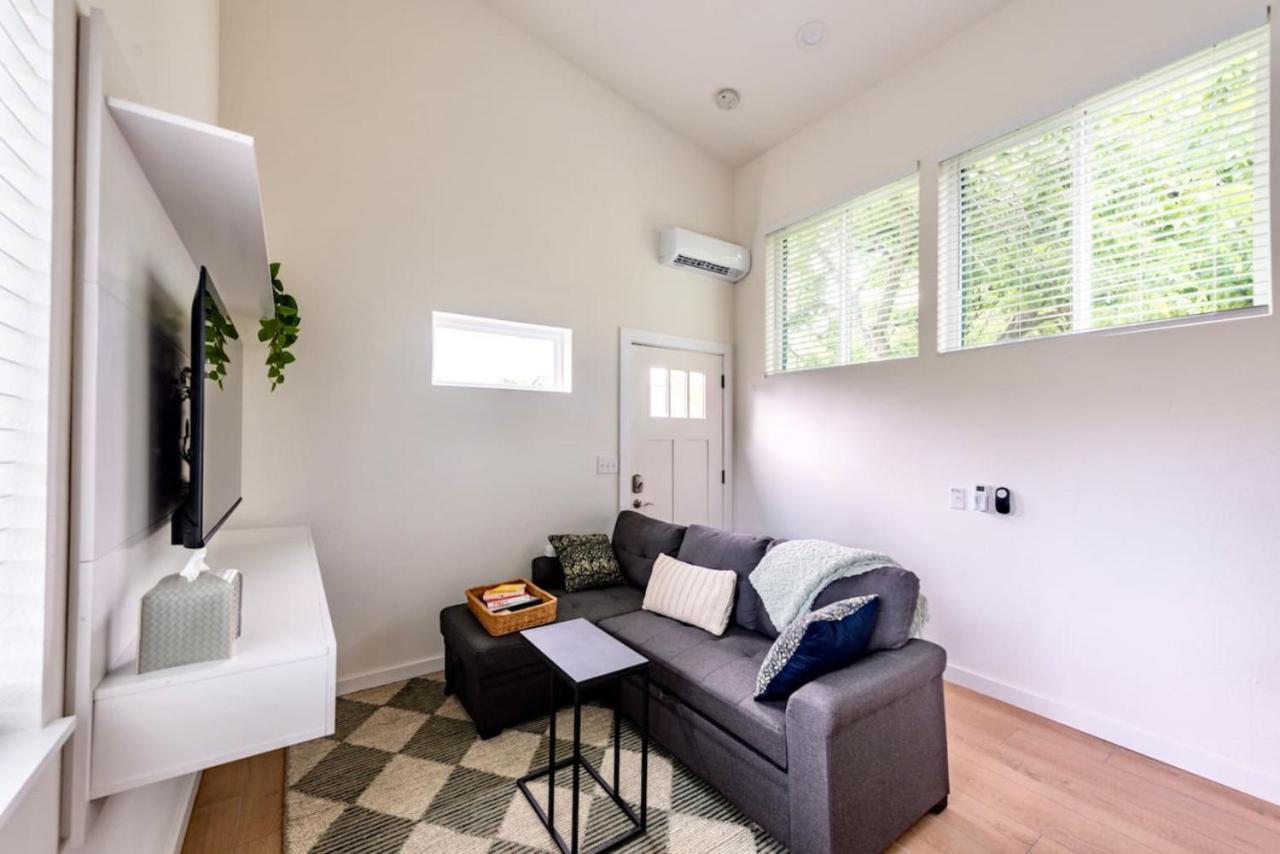 Extended Stay Retreat - Cozy yet Spacious Tiny Gem - 5