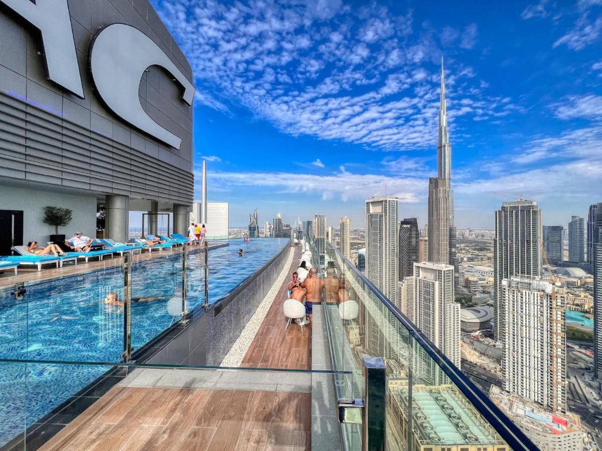 Highest infinity Pool in Downtown Dubai - 4