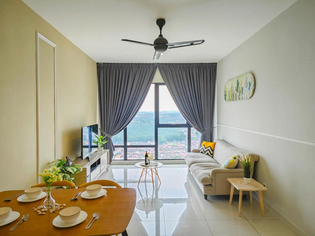 High Floor Mid Valley Southkey 2BR, Family Stay, 5-6 Pax