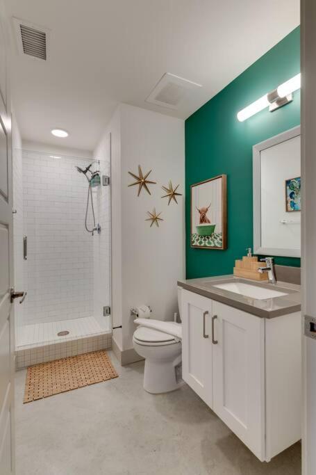 New Design-2 Miles to Broadway - 5