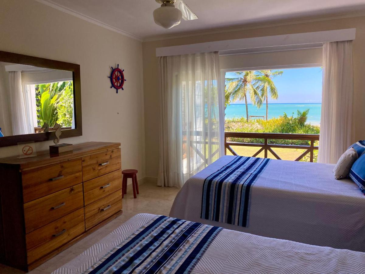 Blue View Beachfront Apartment with Ocean View - 2