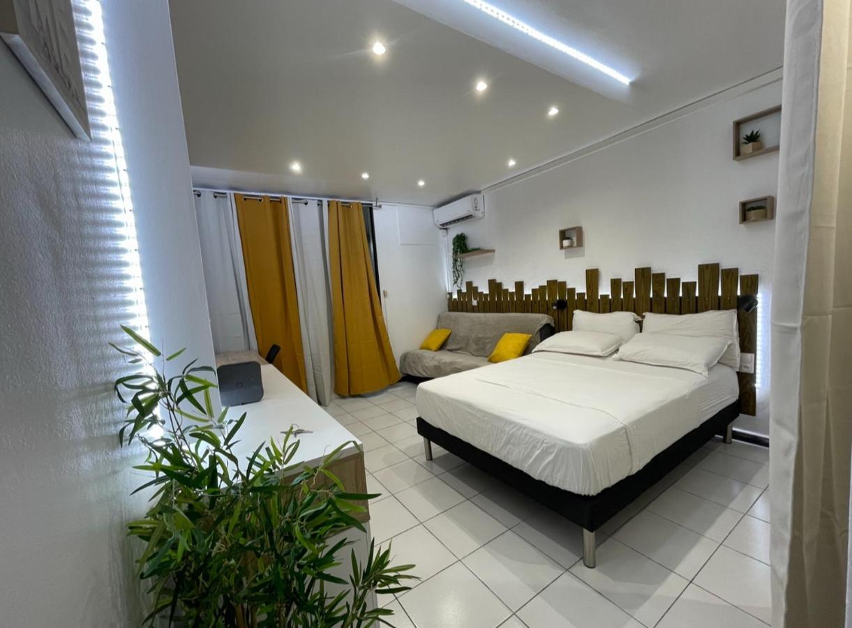 Studio spacieux en bord de mer Bas du Fort Gosier