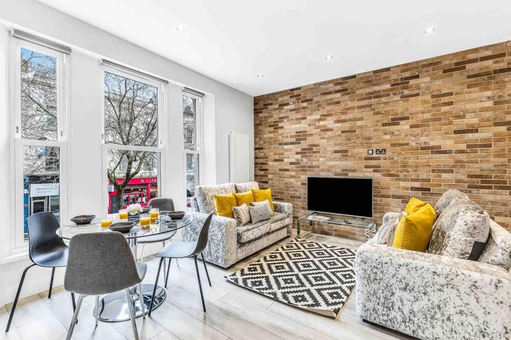 LUX Abbey Road Apartment Sleeps up to 7 - 4