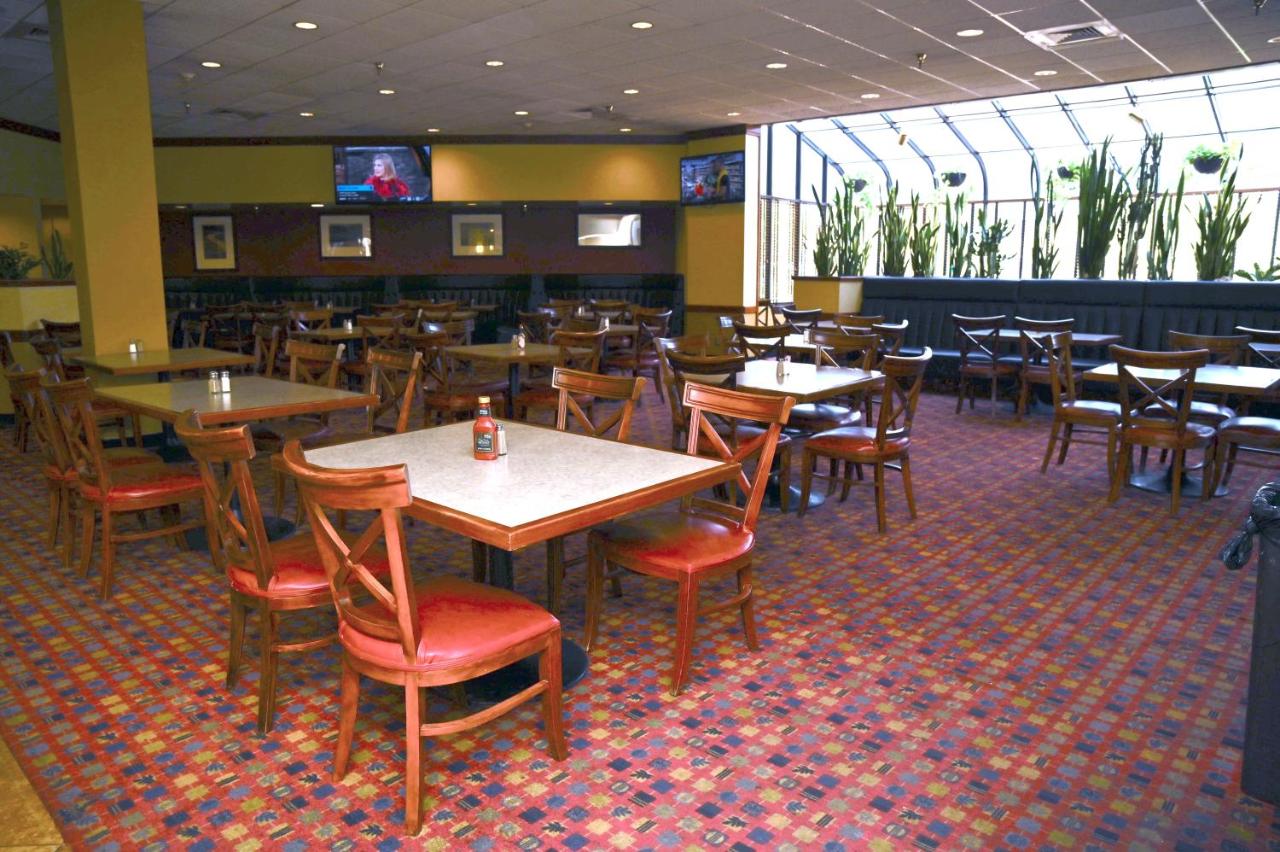 MCM Elegante Hotel & Suites Lubbock — photo 15