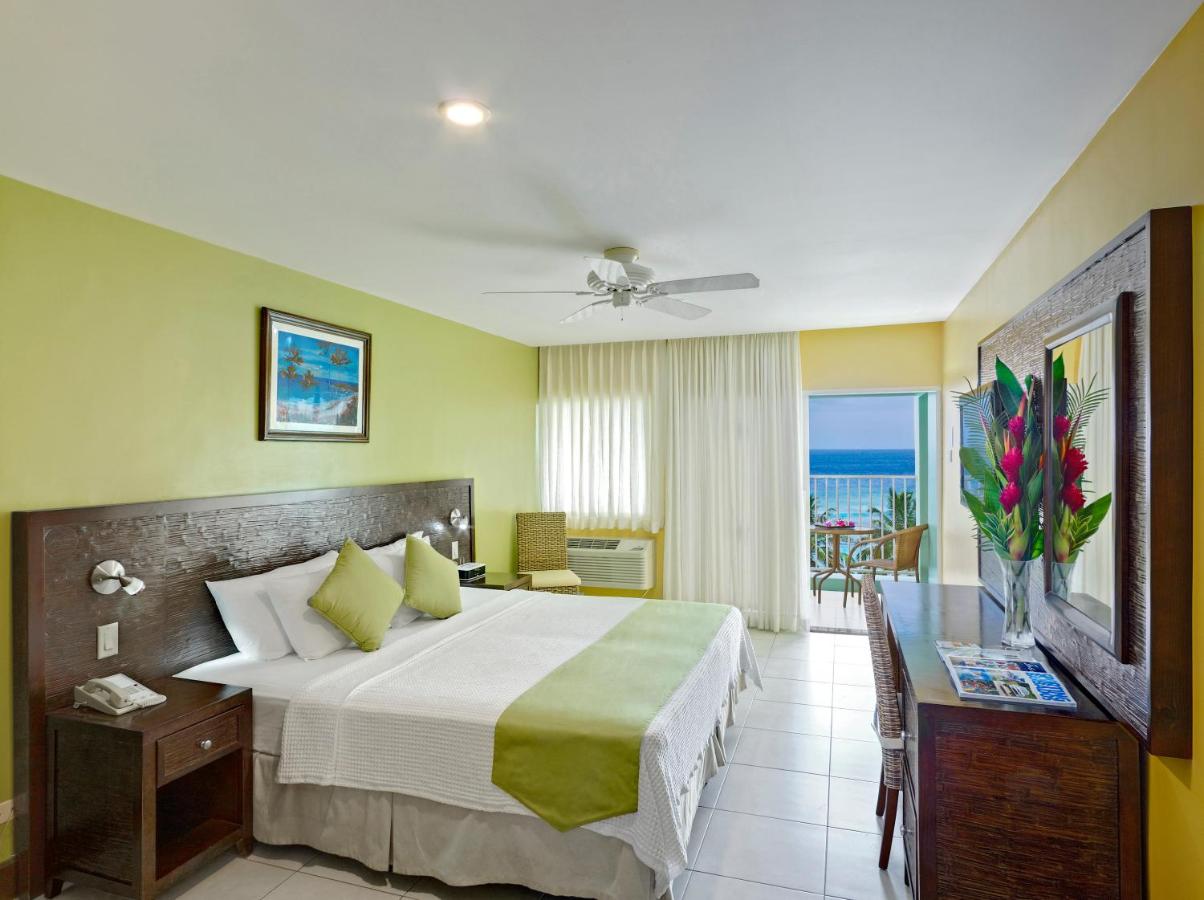Coconut Court Beach Hotel - 2