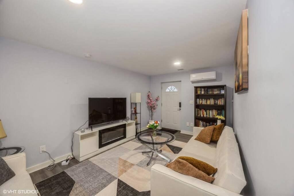 Charming Unit in Yonkers Close to NYC - 5