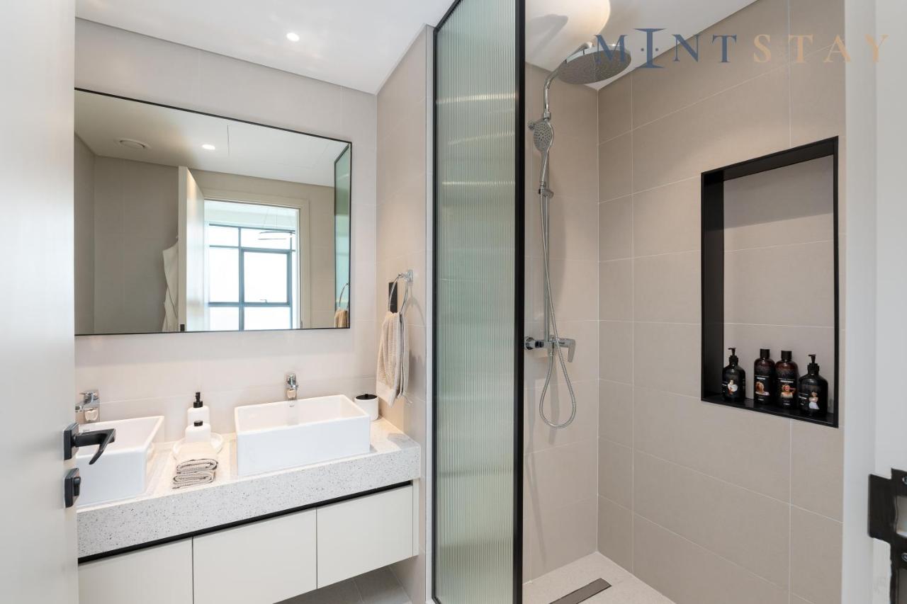 Marina Vista 2, Emaar Beachfront - Mint Stay - 3