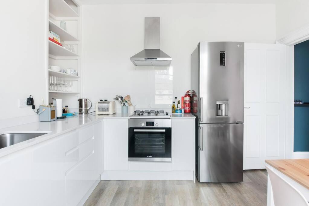 Charlotte Street Apartment - 4
