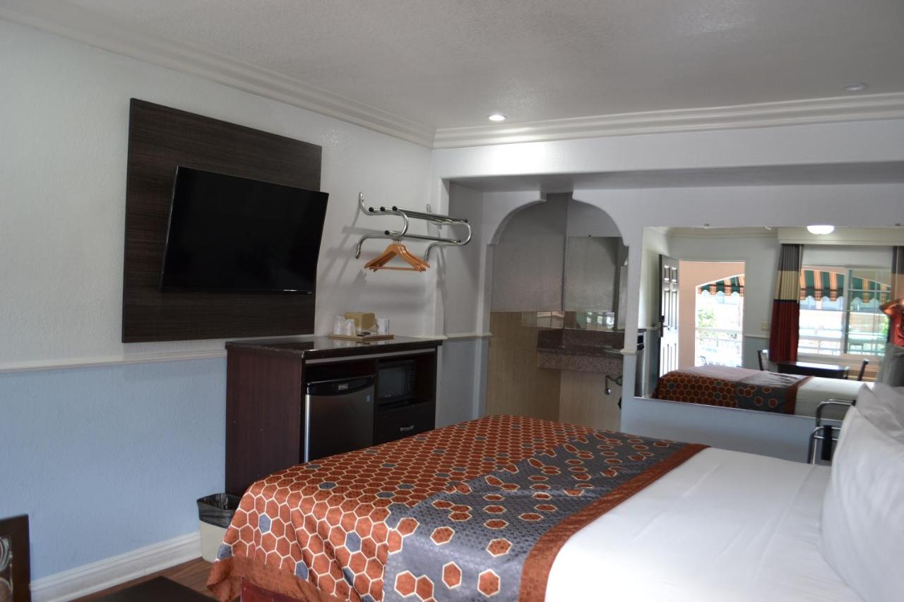 Galaxy Inn — photo 15