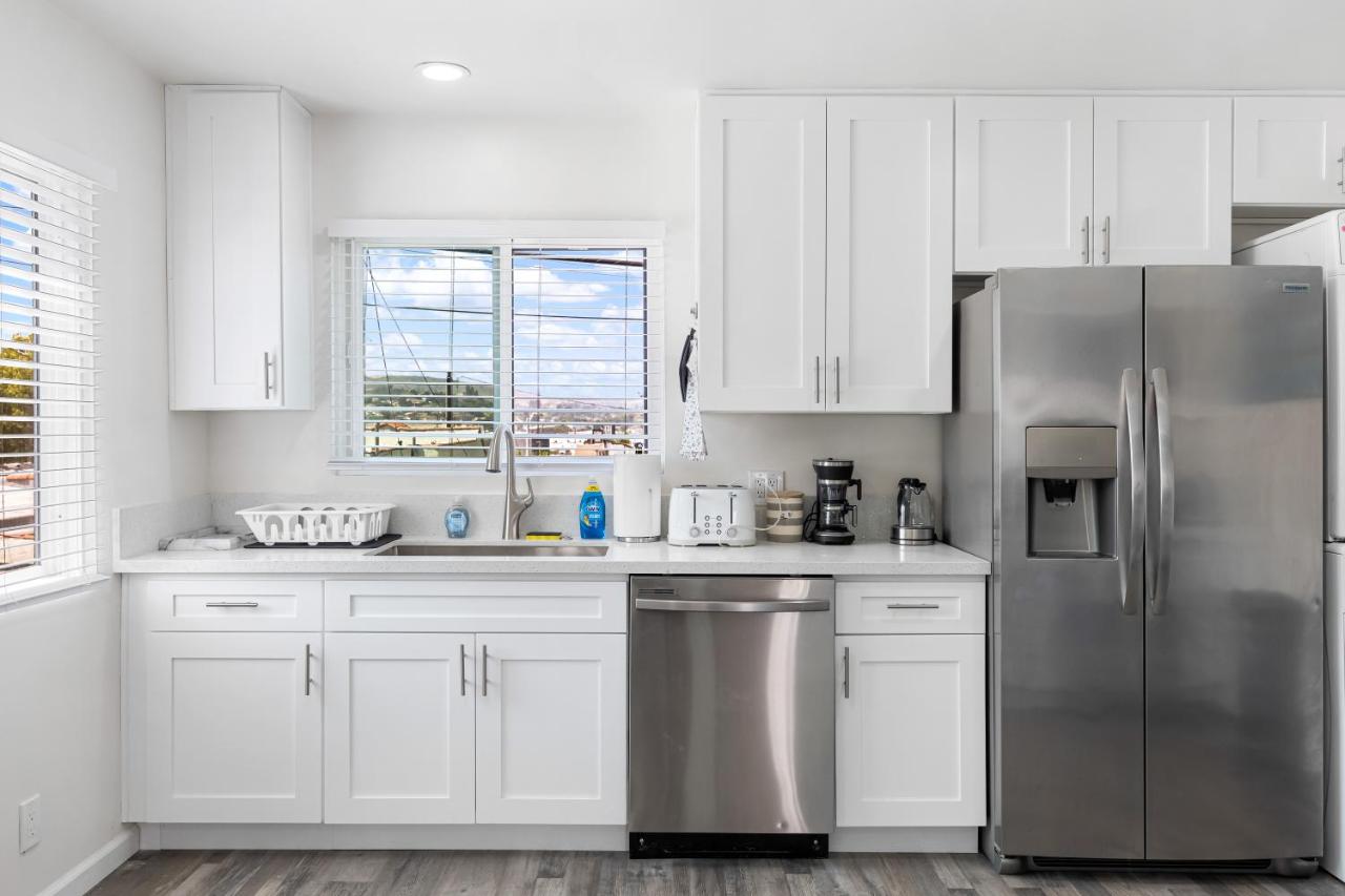 Cozy House Minutes from Downtown - 4