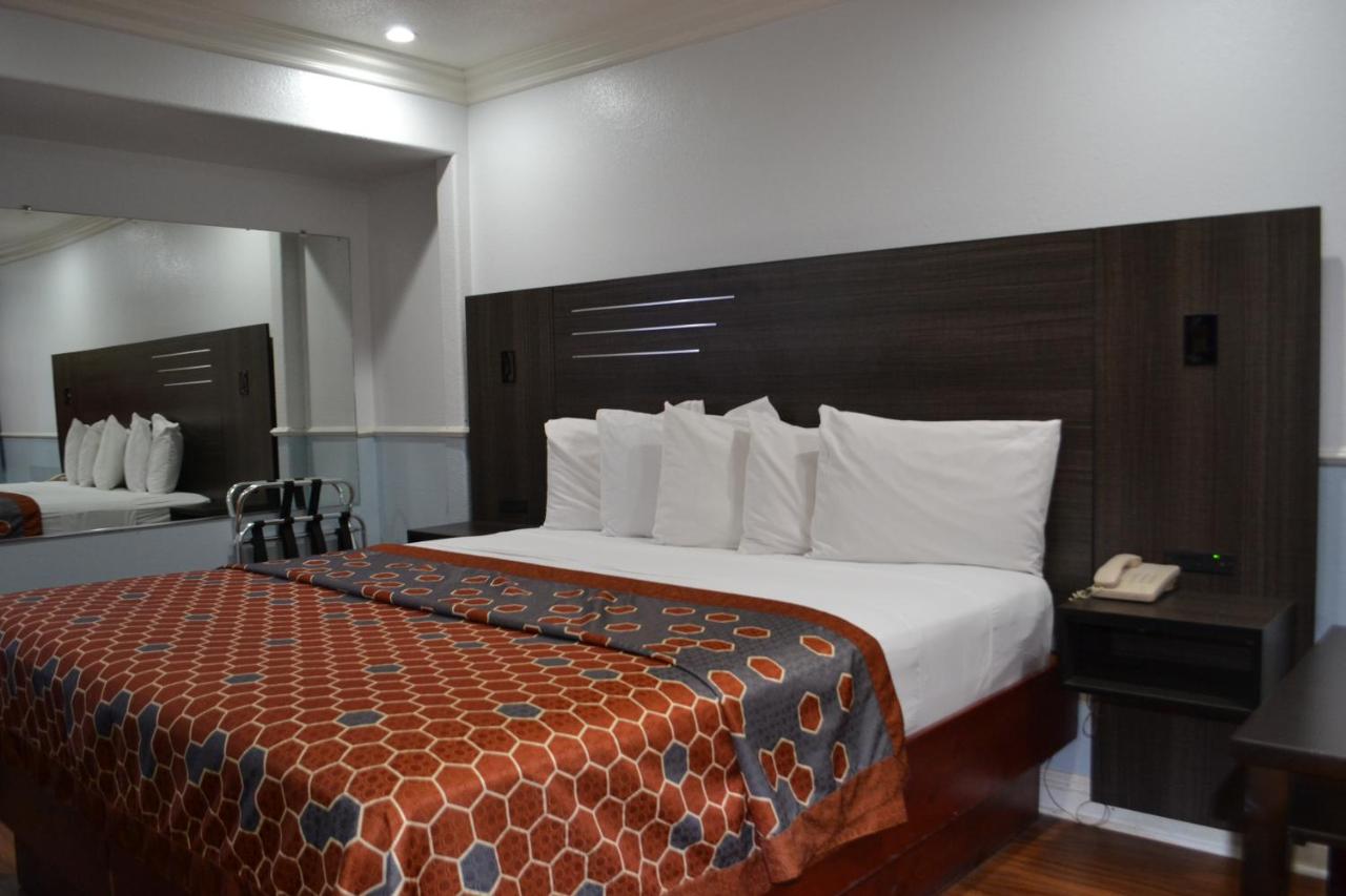 Galaxy Inn — photo 18