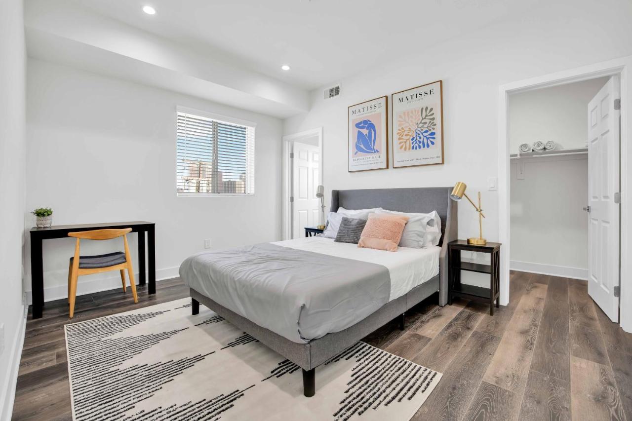 Spectacular Rooftop View House - 2