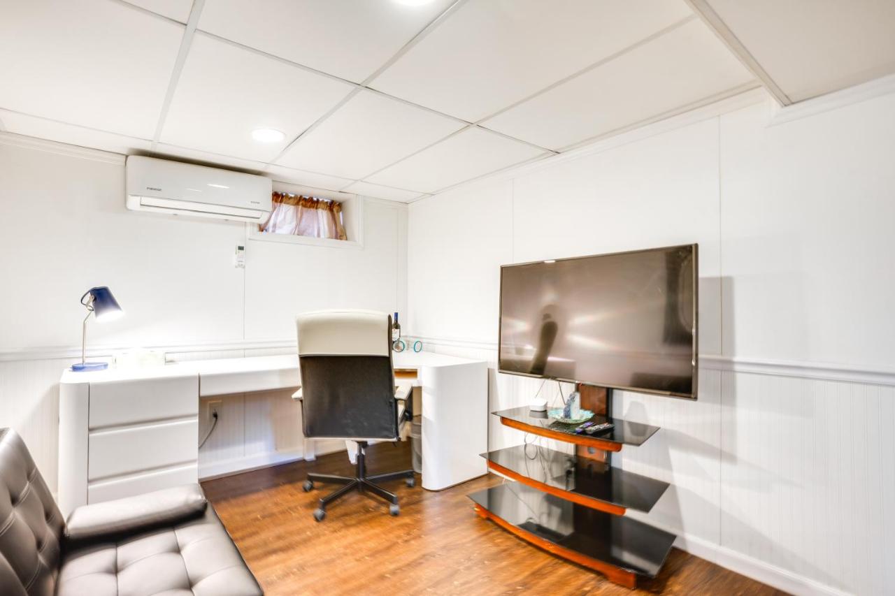 Shared Yard, 4 Mi to NYC Englewood Apartment! - 5