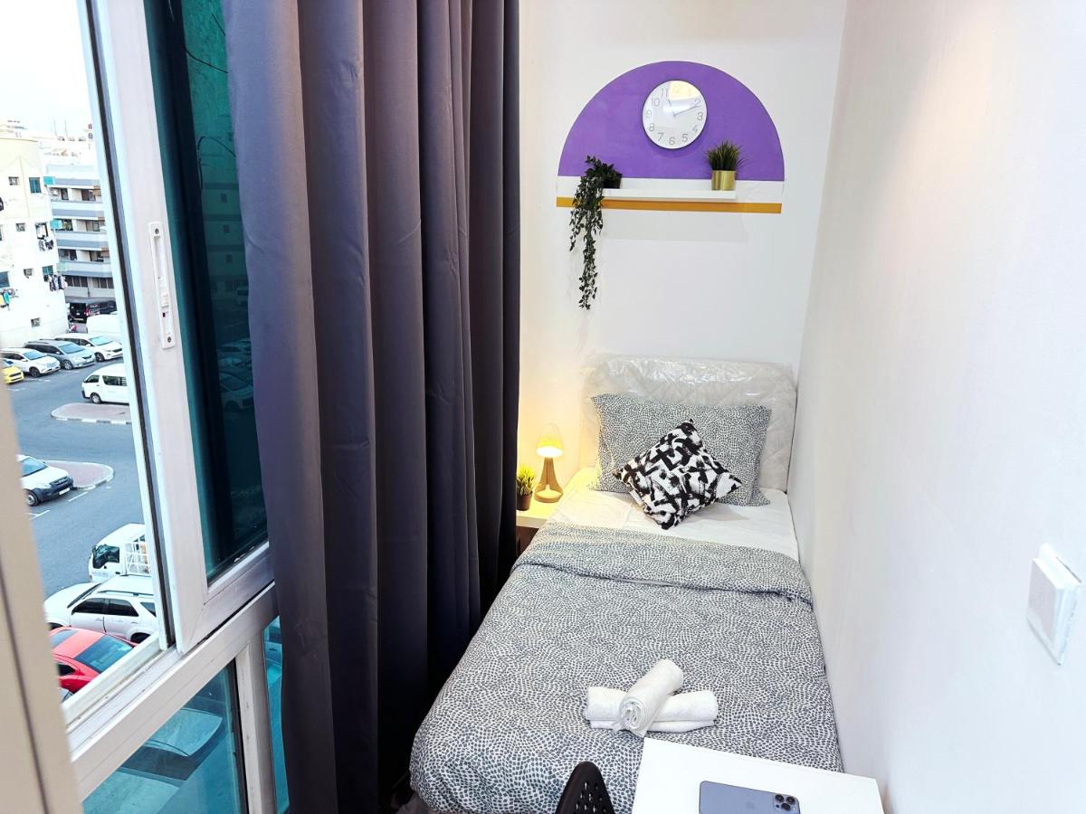 Partition Room In Al Seef Near Burjuman Metro