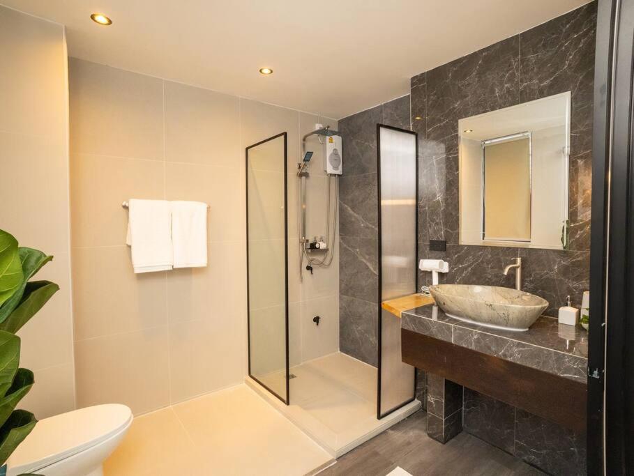 2-Bedroom Penthouse in the heart of Silom - 4A - 3