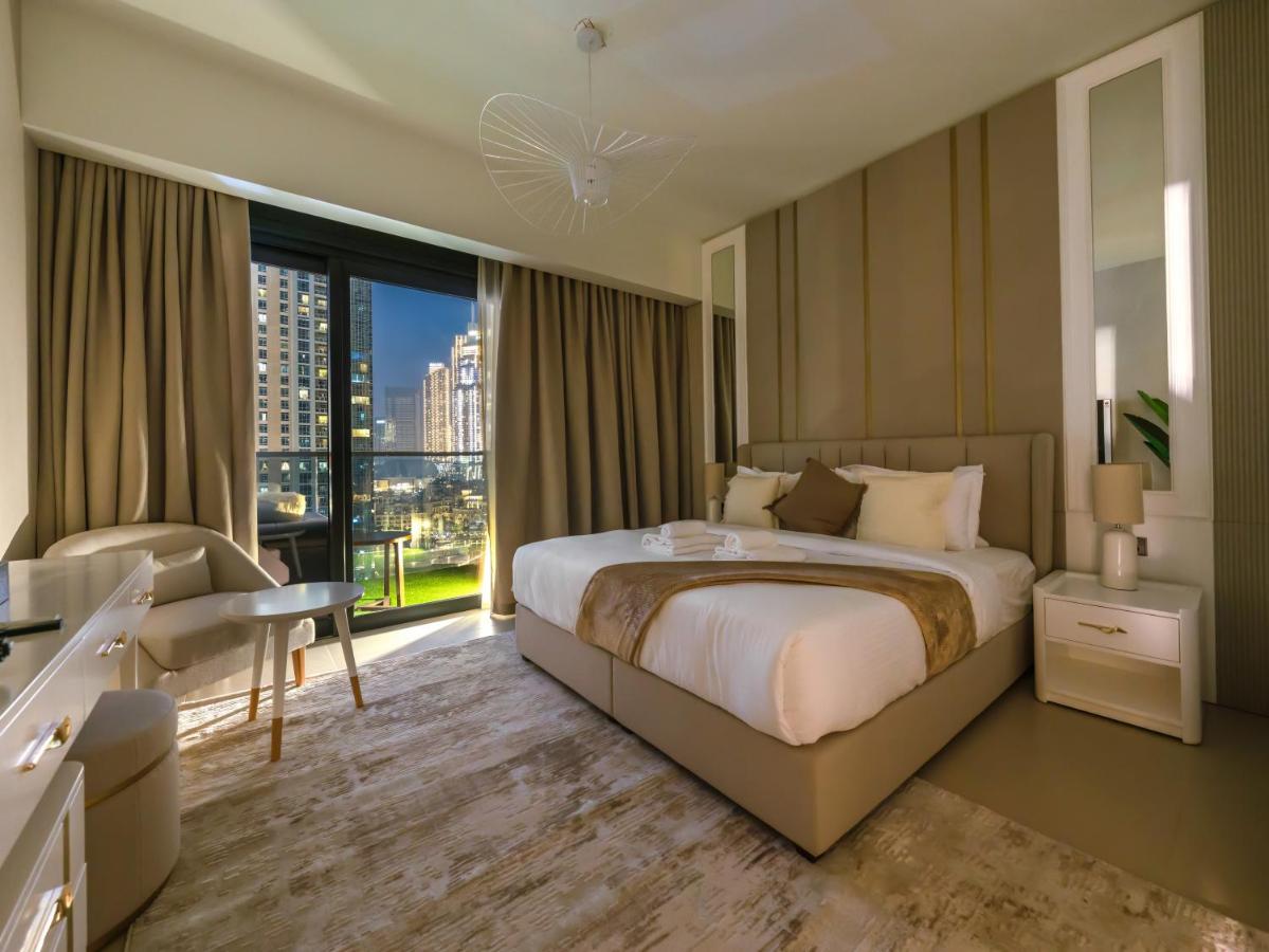 Skyline Serenity Holiday Home I Urban 2 Bedroom Apartment I Burj Khalifa & Fountain Views I Free Gym, Pool, Parking, Wi-Fi and PS5 - 2