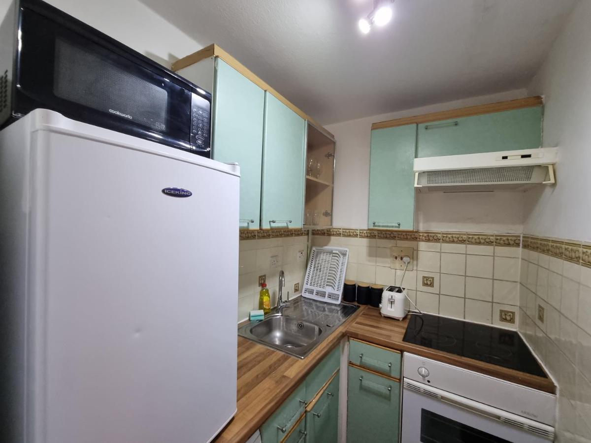 Gorgeous Studio Near Paddington Fits 3 - 4