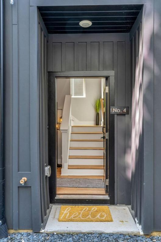 10 Min Drive Downtown, Roof Deck, Pet Friendly - 4