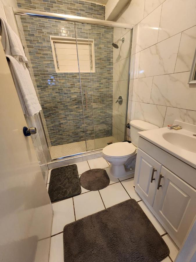 Chrisanns Beach Resort, Apt 21 - 3