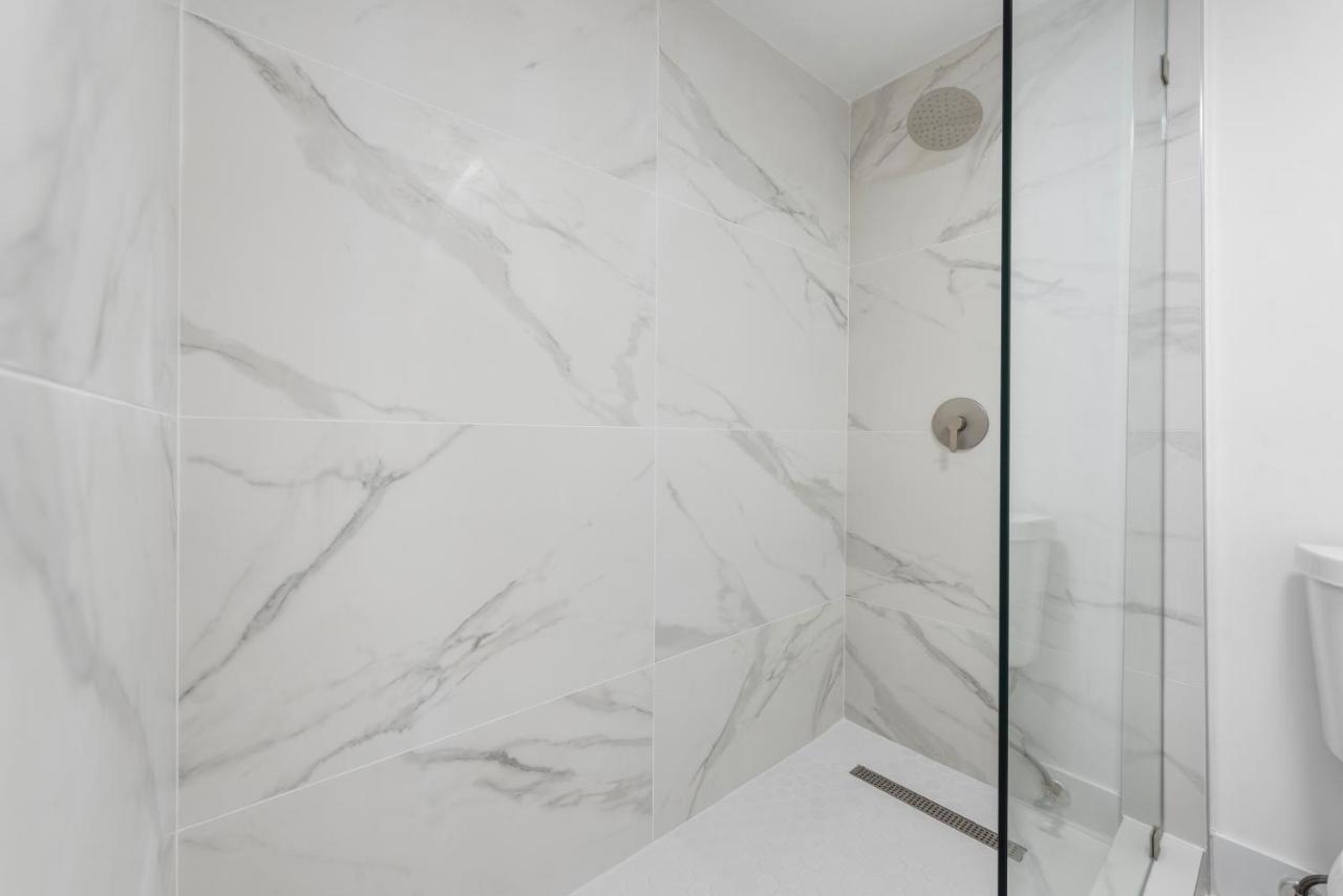 SoBe Ocean Drive Suites — photo 22