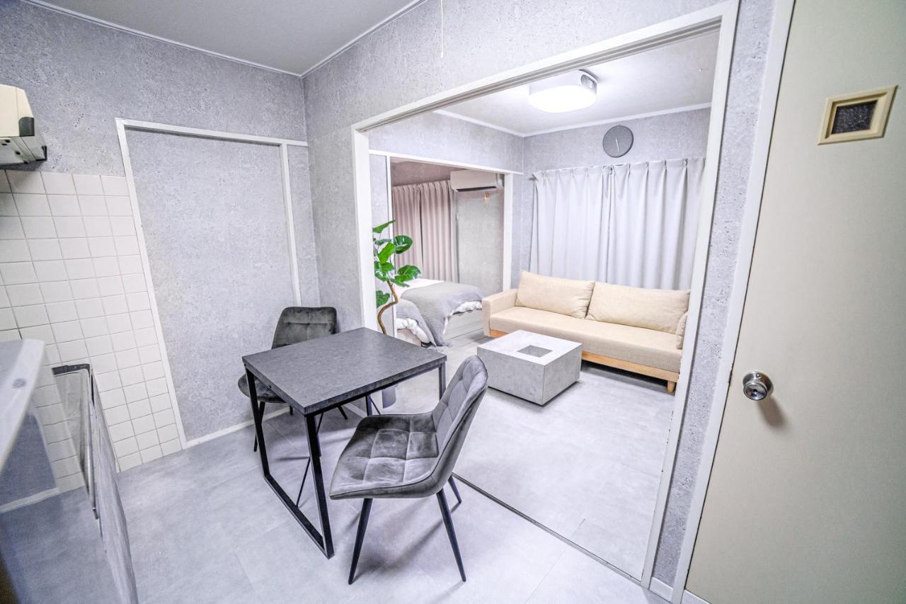 1 line to Asakusa! Projector, 5 mins walk from Togoshi-ginza Sta