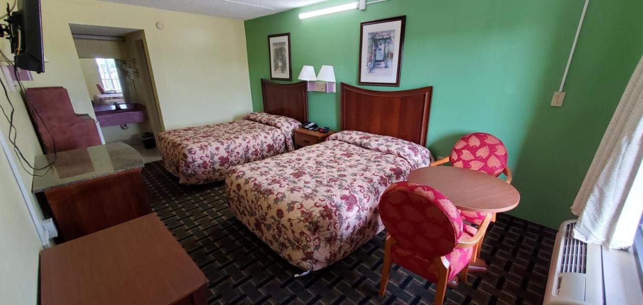 Regency Inn — photo 2