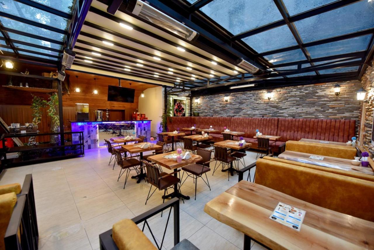 Royal Garden Suite and Hotel - 4