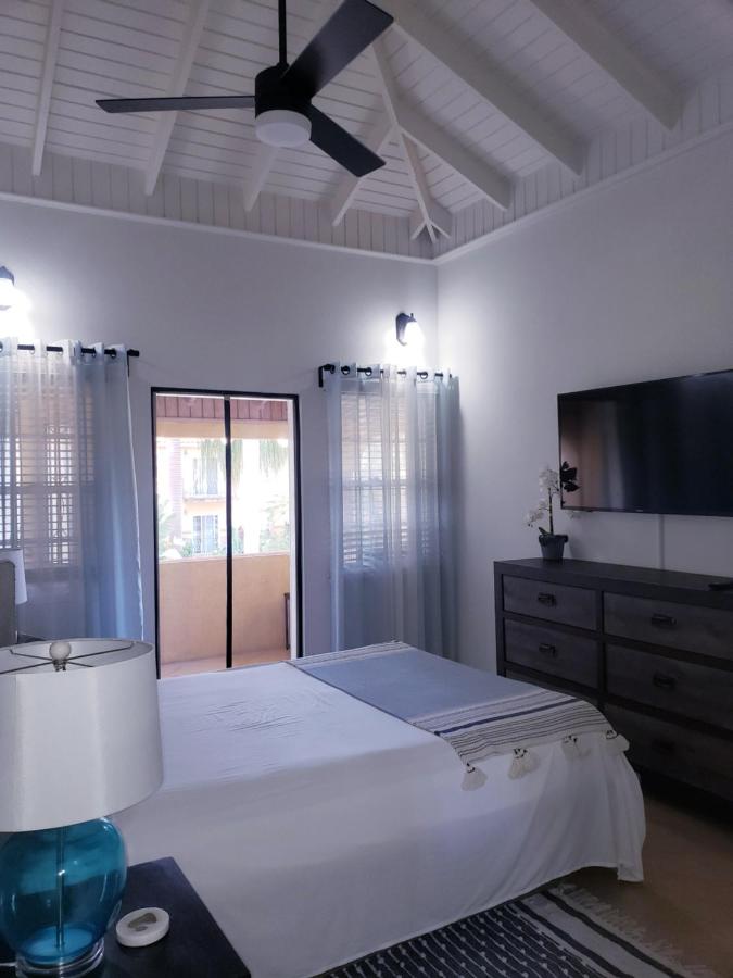 Ivys Luxury Townhouse - 4