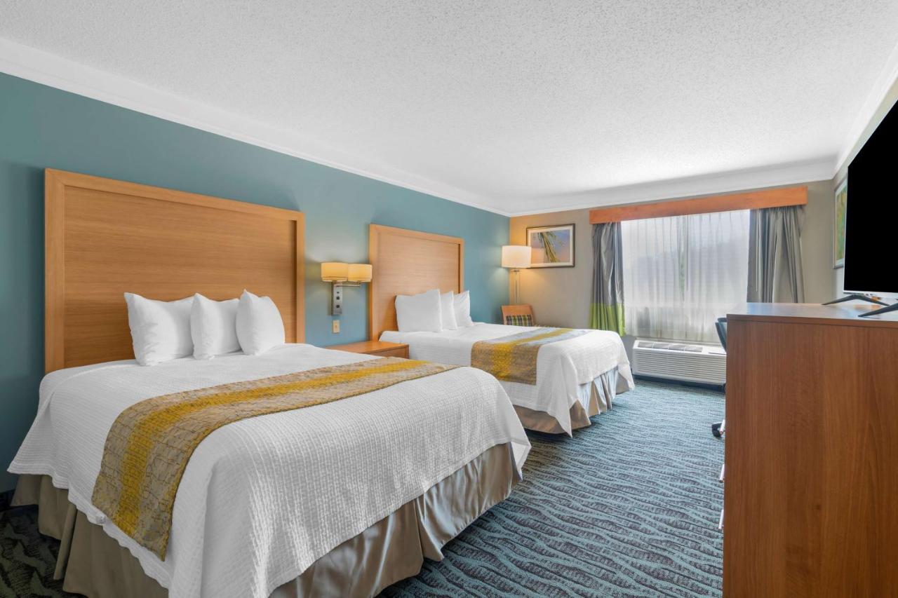 Western Inn & Suites — photo 10