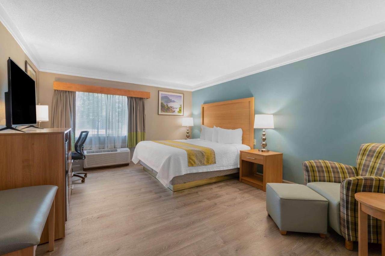 Western Inn & Suites — photo 18
