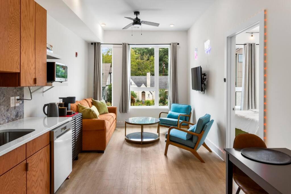 East Nashville Cozy Retreat - 4