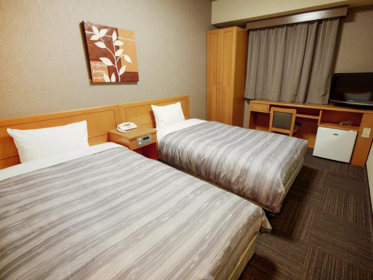Hotel Route-Inn Osaka Honmachi - 2